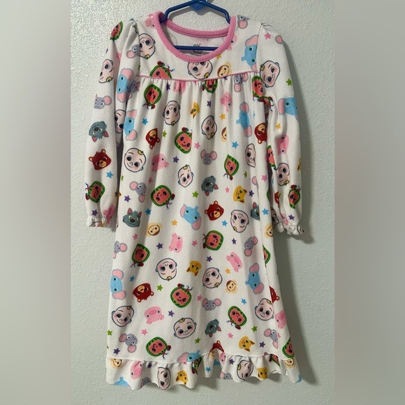 Toddler Girls CoComelon Nightgown Pajamas  4T - Picture 2 of 4